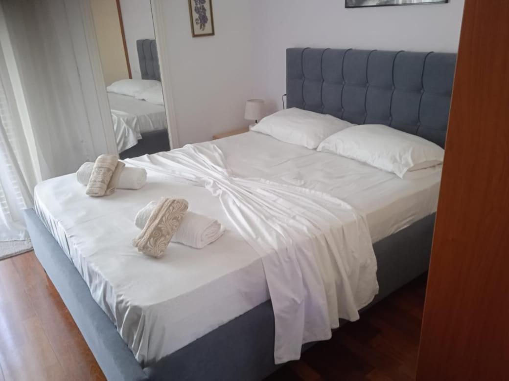 Vila N Dervishi Vlora Kültér fotó